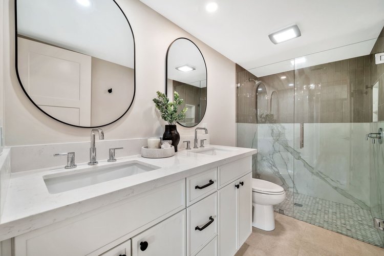 Phoenix bathroom remodeling example 3 showing professional design and quality fixtures